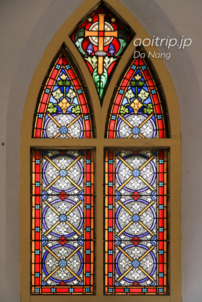 ダナン大聖堂のステンドグラス
