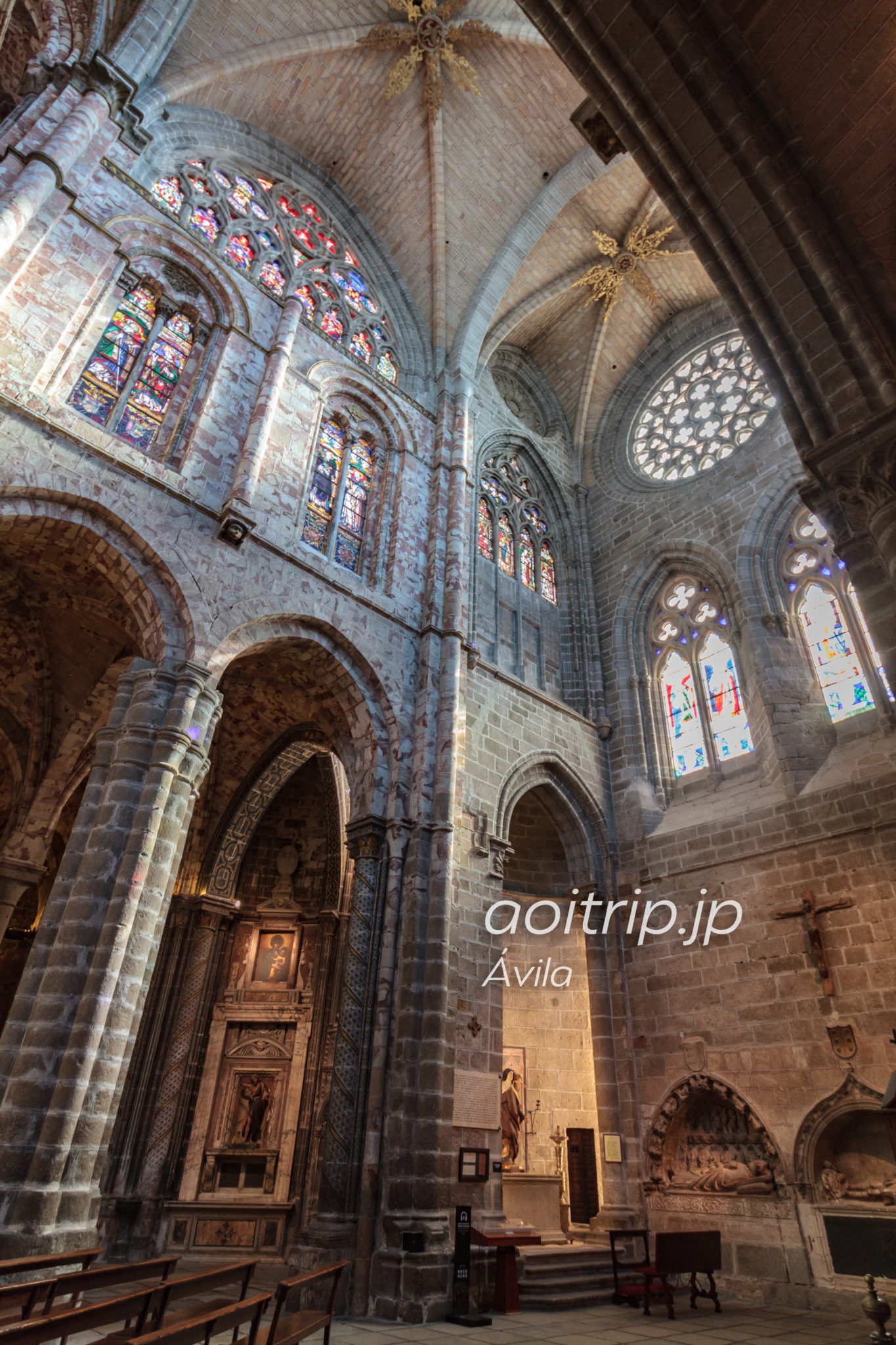 スペイン・アビラ 城壁と聖女の町｜世界遺産Ávila あおいとりっぷ