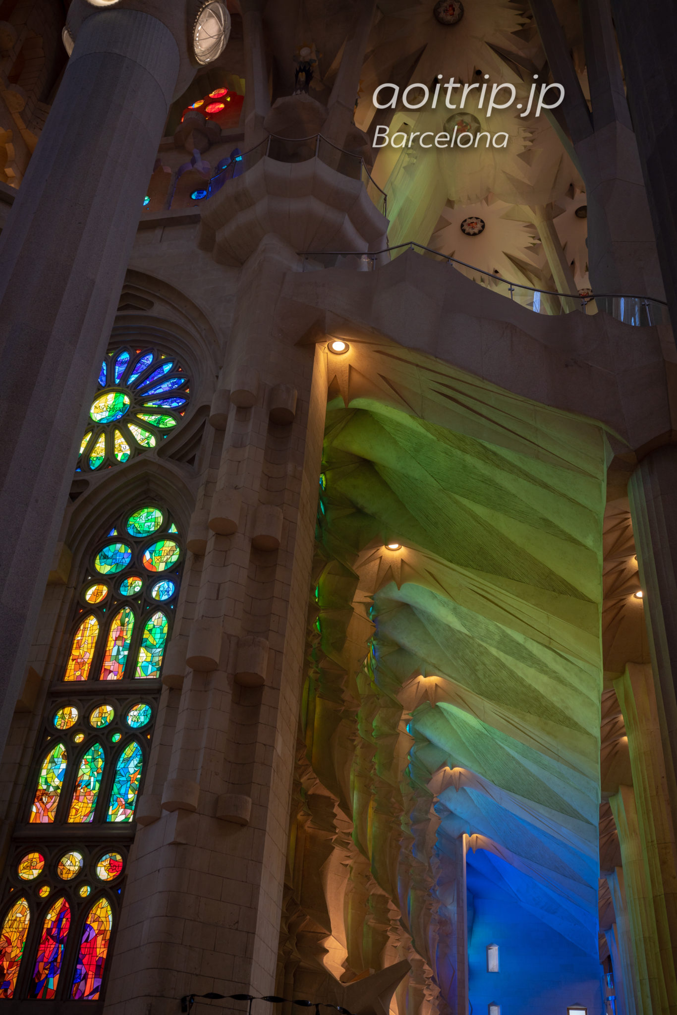 サグラダファミリア Basílica de la Sagrada Família 聖堂内部