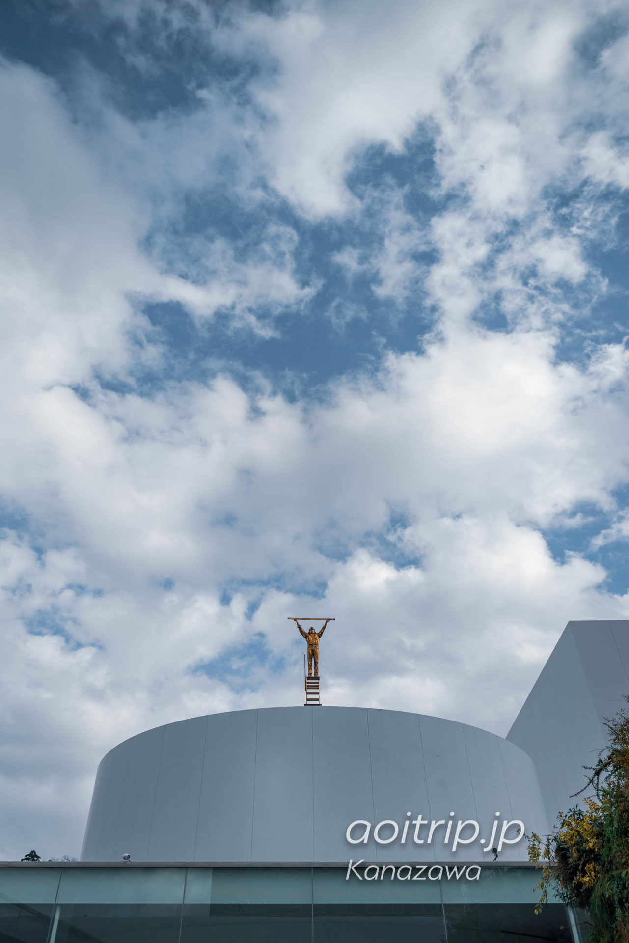 金沢21世紀美術館 21st Century Museum of Contemporary Art, Kanazawa 雲を測る男 The Man Who Measures the Clouds
