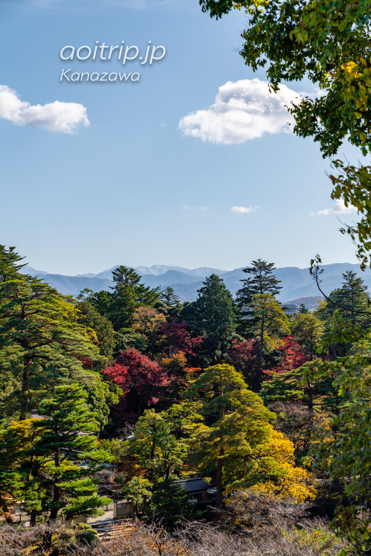 秋の金沢城公園 Kanazawa Castle Park in Autumn