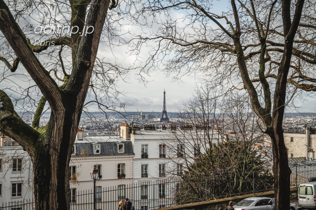 パリ モンマルトルから望むエッフェル塔