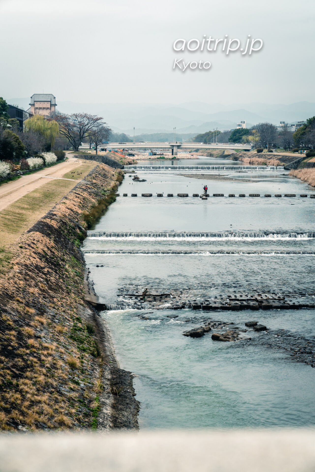 ザ リッツカールトン京都の東側を流れる鴨川