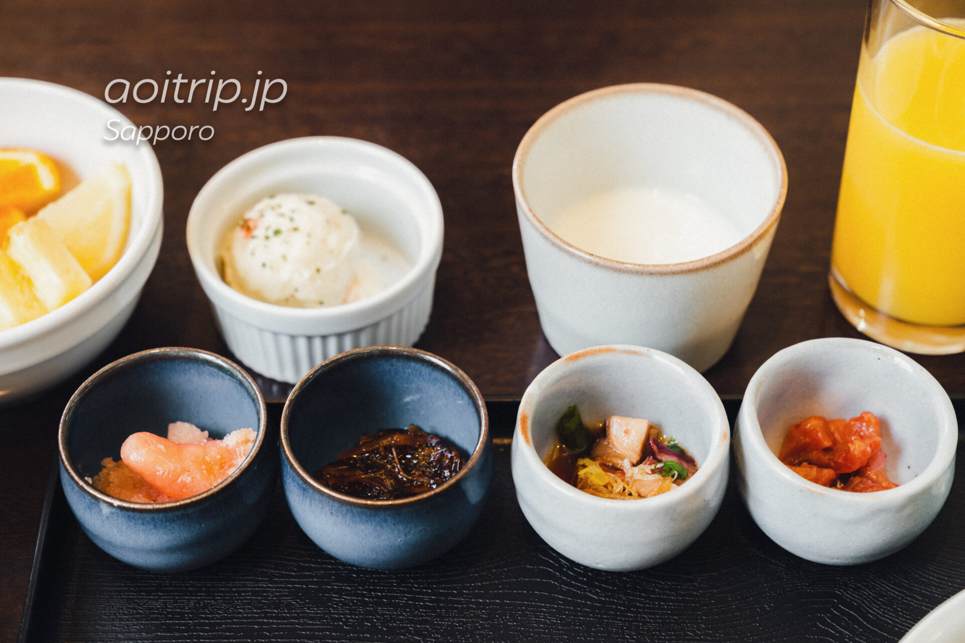 ANAホリデイイン札幌すすきのの朝食 虎杖浜のタラコほか小鉢