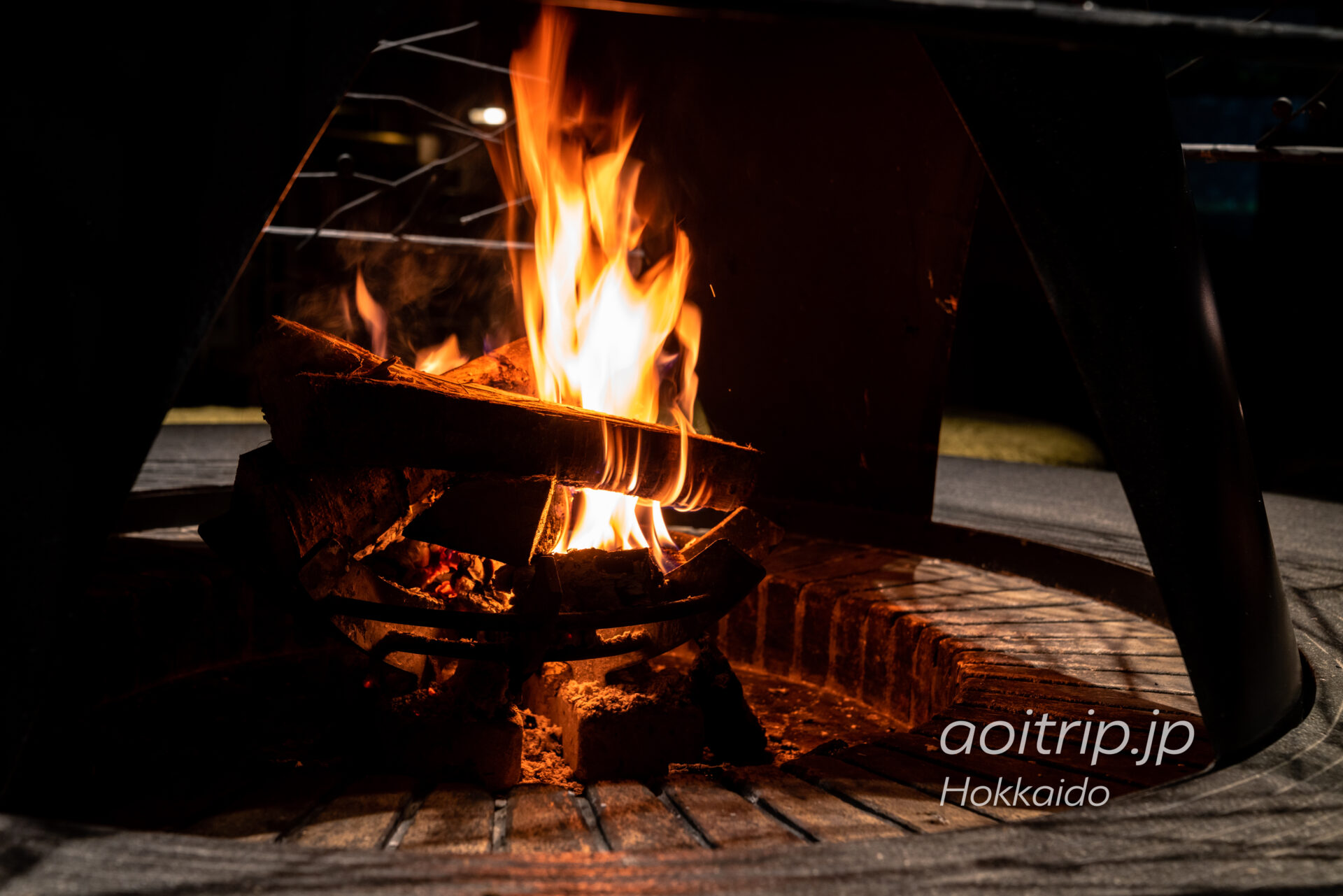 定山渓鶴雅リゾートスパ森の謌 森ラウンジの暖炉